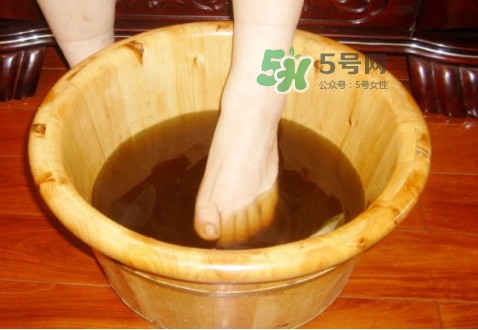 生姜泡腳怎么弄？生姜泡腳要去皮嗎
