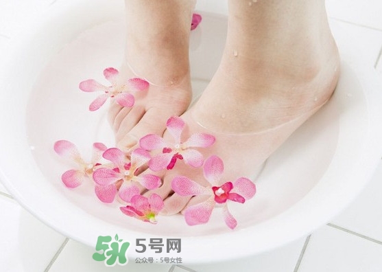 醋泡腳多長時(shí)間最好？醋泡腳一次用多少合適