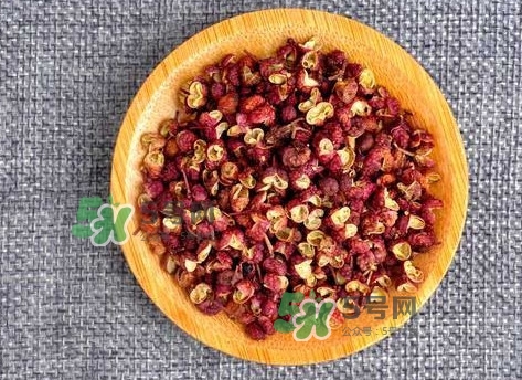 花椒水泡腳有什么功效？花椒水泡腳去濕氣嗎