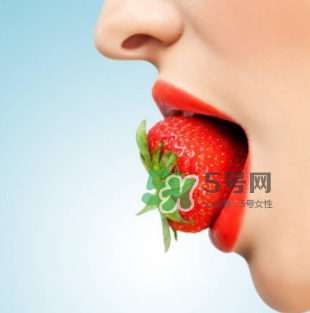你的嘴唇為什么起泡 嘴唇上的水泡治不好嗎？