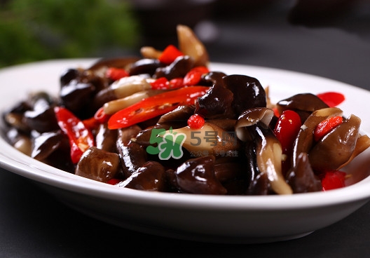 雞樅菌有毒嗎？雞樅菌不能和什么一起吃？