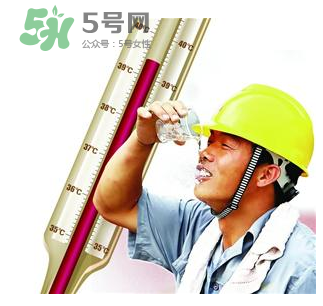 夏天防止中暑吃什么？夏天防中暑喝什么？