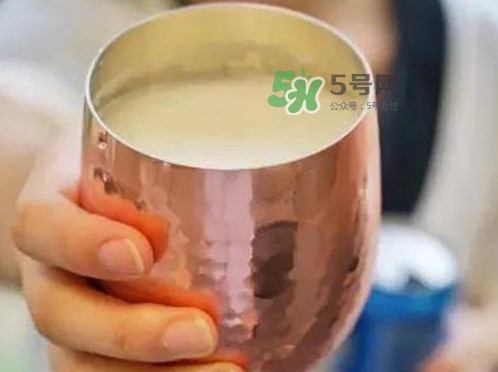 奶啤是酸奶的一種嗎？奶啤會(huì)不會(huì)醉？