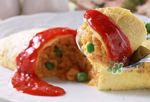 蛋包飯蛋皮需要加入什么？蛋包飯有什么營養(yǎng)