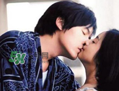 初吻怎么接吻？如何接吻不像初吻？