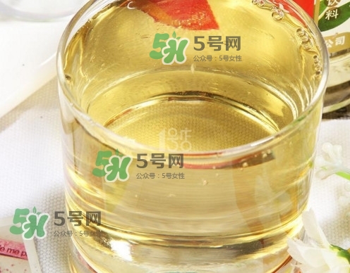 金銀花露可以當(dāng)飲料喝嗎？金銀花露喝多了會(huì)不會(huì)有害