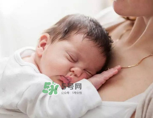 三伏天坐月子可以開窗戶嗎？夏天坐月子能開窗戶嗎？