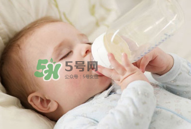 6個月寶寶不能喝水嗎？寶寶多大可以喝水呢？