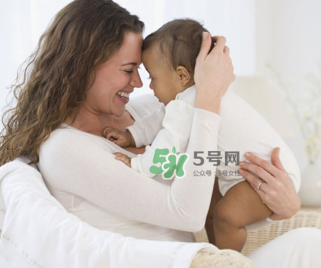 哺乳期上火對寶寶有什么影響？哺乳期上火會影響寶寶上火嗎？