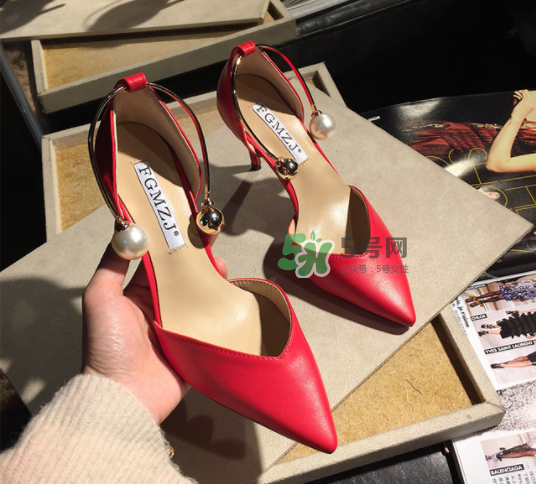 閏六月給老婆買什么？閏六月為什么要給老婆買紅鞋？