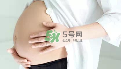 孕期肚皮癢是怎么回事？妊娠紋癢怎么辦？