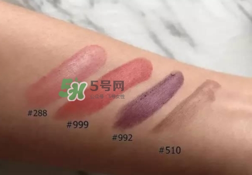 迪奧雙色夾心唇膏多少錢？dior迪奧夾心唇膏上市時間