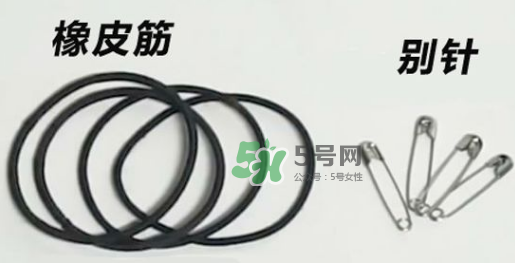 一字領(lǐng)怎么穿不會(huì)上滑？一字肩衣服老是往上滑怎么辦？