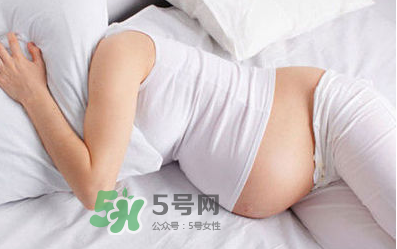 頭胎有妊娠線二胎沒(méi)有是因?yàn)閷殞毿詣e不一樣嗎？