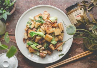 隔夜菜放冰箱能吃嗎？吃隔夜菜有哪些危害？