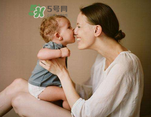 八月份坐月子可以開空調(diào)嗎？8月份坐月子可以開空調(diào)嗎？