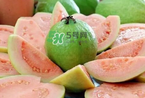 芭樂要削皮嗎？吃芭樂有什么好處？