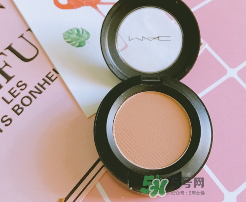 mac焦點小眼影怎么樣？mac時尚焦點小眼影好用嗎