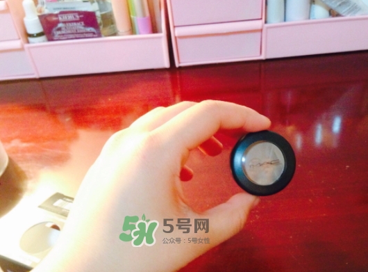 mac時(shí)尚焦點(diǎn)小眼影多少錢(qián)？mac焦點(diǎn)小眼影專(zhuān)柜價(jià)格