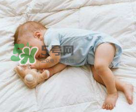 孩子尿床是缺什么？孩子尿床補(bǔ)什么?