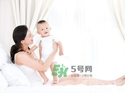 產(chǎn)后憂郁是這樣來的！這些話絕對別對新手媽媽說！