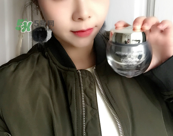赫蓮娜至美溯顏菁華霜好用嗎？赫蓮娜至美溯顏菁華霜怎么樣？