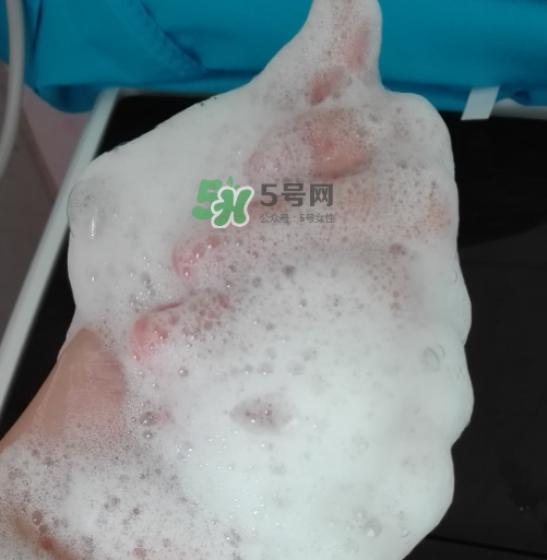 佐薇洗面奶怎么樣？佐薇潔面乳好用嗎？