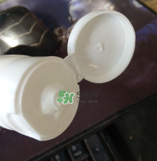 佐薇洗面奶怎么樣？佐薇潔面乳好用嗎？