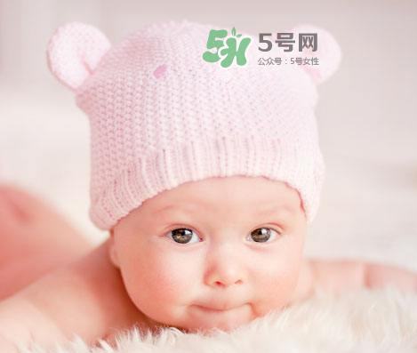 立秋后寶寶要穿什么衣服？立秋后寶寶要穿襪子嗎？
