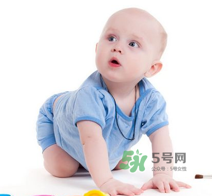 立秋后寶寶要穿什么衣服？立秋后寶寶要穿襪子嗎？