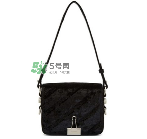 off white夾子包絲絨款多少錢(qián)？off white夾子包絲絨版專(zhuān)柜價(jià)格