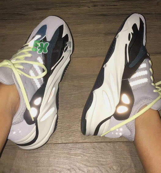 yeezy runner 700多少錢(qián)？侃爺復(fù)古跑鞋專柜價(jià)格