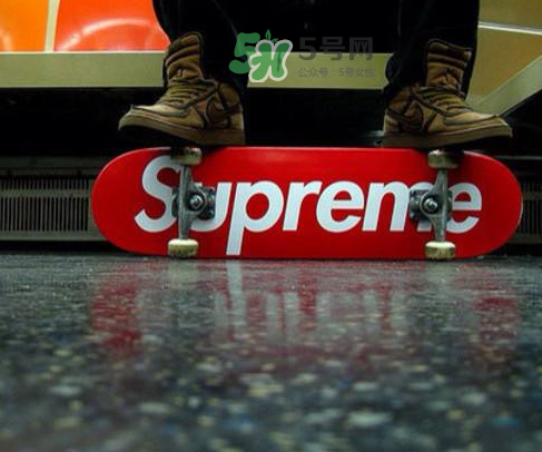supreme狗骨頭玩具是真的嗎？supreme骨頭玩具會(huì)發(fā)售嗎？