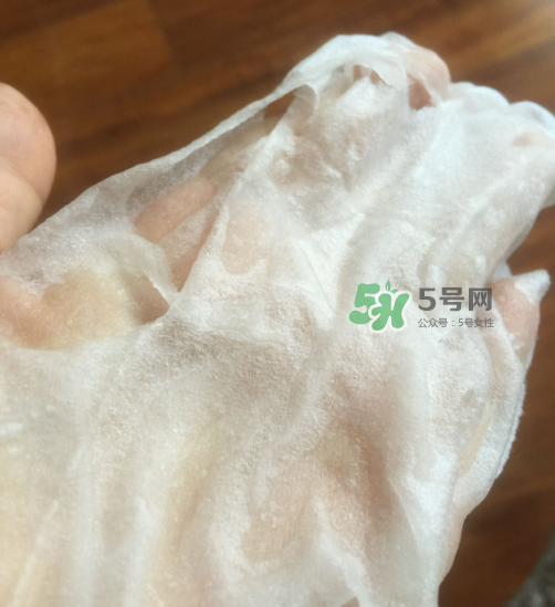 伊貝詩面膜怎么樣？伊貝詩面膜有熒光劑嗎？