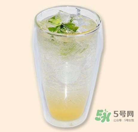 蘇打水是什么水？蘇打水喝多了會(huì)怎么樣？