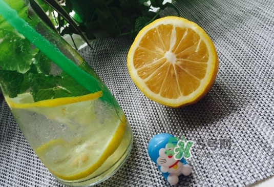 蘇打水有什么作用？喝蘇打水有什么好處