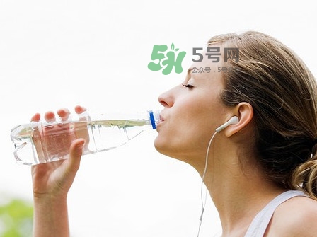 蘇打水可以加熱嗎？蘇打水能加熱喝嗎