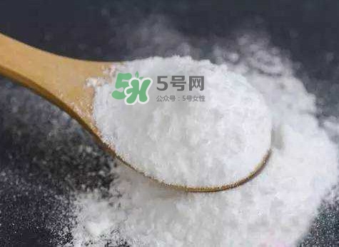 小蘇打和蘇打水一樣嗎？蘇打水和小蘇打的區(qū)別