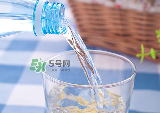 蘇打水一天喝多少最好？蘇打水每天喝多少合適？