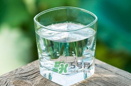 蘇打水什么時候喝最好？蘇打水什么人不能喝