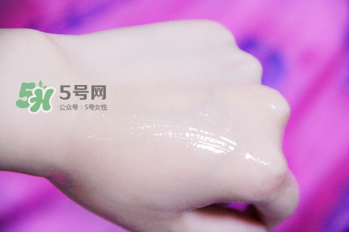 夢妝花萃凈白調(diào)理水怎么樣？夢妝花萃凈白調(diào)理水能補水嗎？