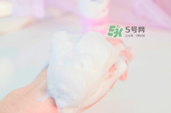 碧柔卸妝潔面乳好用嗎？碧柔卸妝潔面乳怎么用？