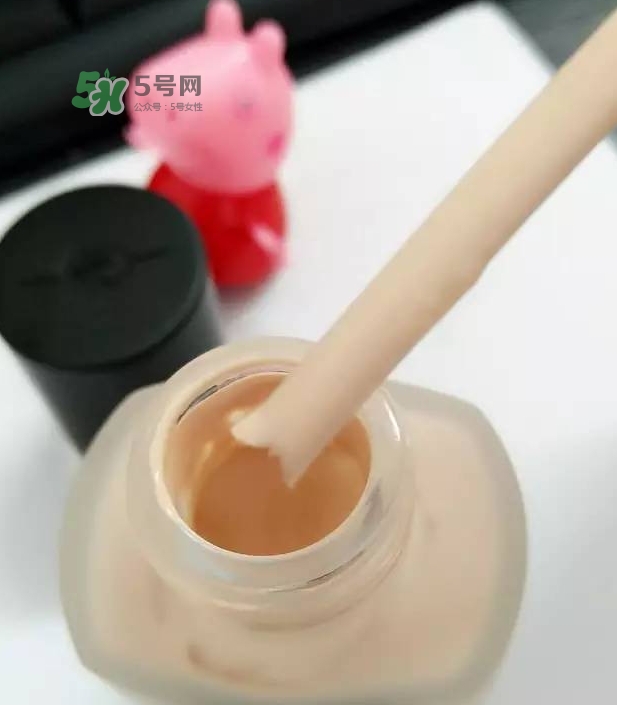 玫珂菲水粉霜怎么樣？玫珂菲全新雙用水粉霜好用嗎？
