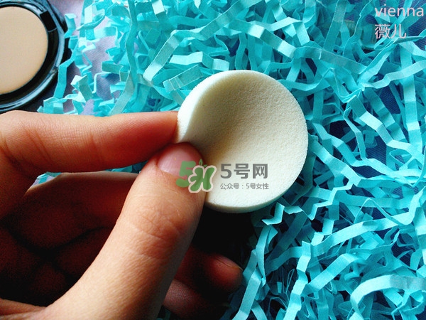 Bobbi Brown芭比波朗粉凝霜怎么樣？芭比波朗無(wú)感持妝粉凝霜好用嗎？