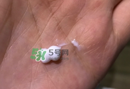 百雀羚眼霜怎么用？百雀羚眼霜怎么打開
