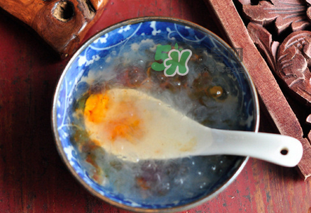 燕窩可以和桃膠一起燉嗎？燕窩燉桃膠的做法大全