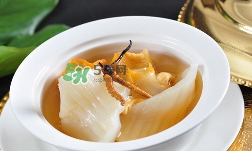 產(chǎn)后吃燕窩好還是花膠？花膠和燕窩可以一起吃嗎？