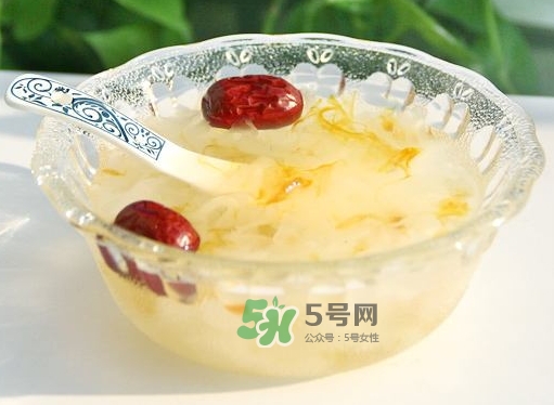 燕窩和銀耳可以一起燉嗎？燕窩和銀耳的口感區(qū)別