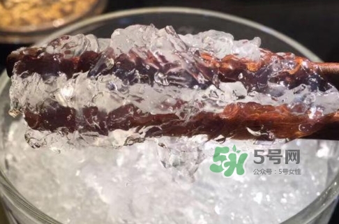 燕窩里面含有激素嗎？燕窩兒童吃了會(huì)不會(huì)性早熟？