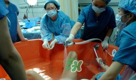 產(chǎn)后媽媽自述：水中分娩是一種什么體驗(yàn)？